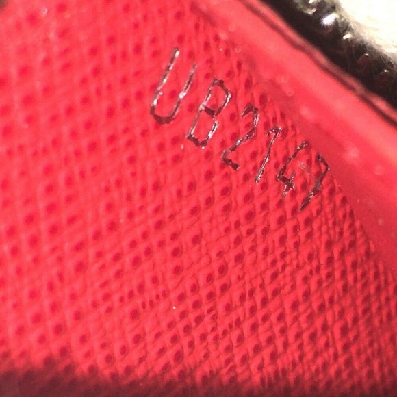 LOUIS VUITTON Zip Around Long Wallet - Picture 10 of 10